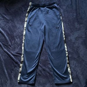 Nike kids size xl blue sweat pants with black